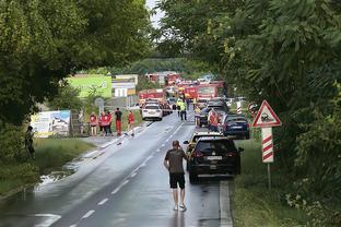 感受下这氛围？！路易斯安那州立爆冷？压哨绝杀肯塔基